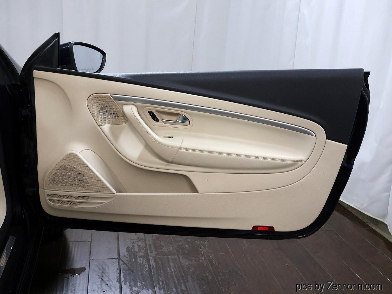 Volkswagen Eos 2dr Conv Komfort SULEV 2012