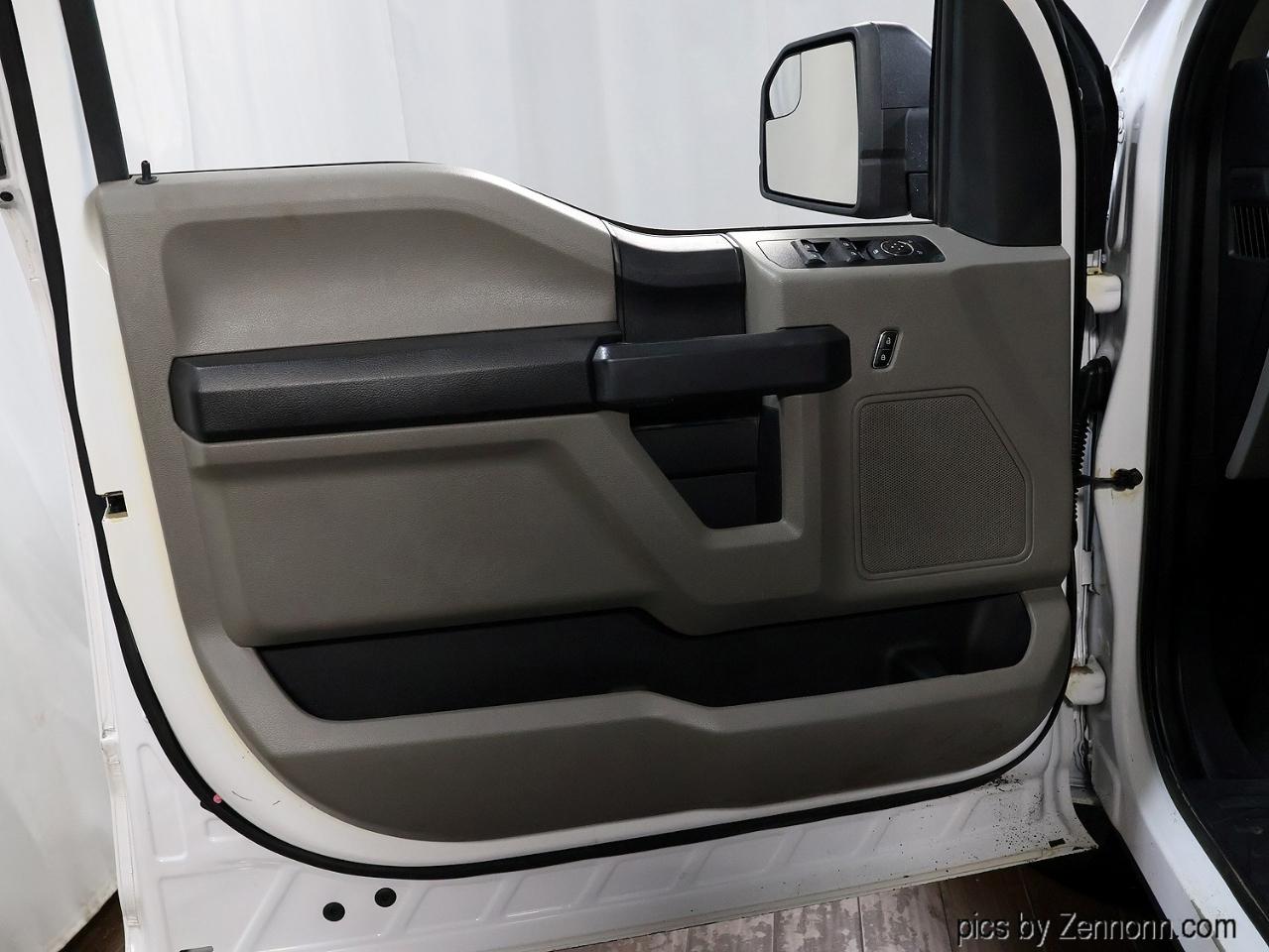 Ford F-150 4WD SuperCrew 150" XL 2020