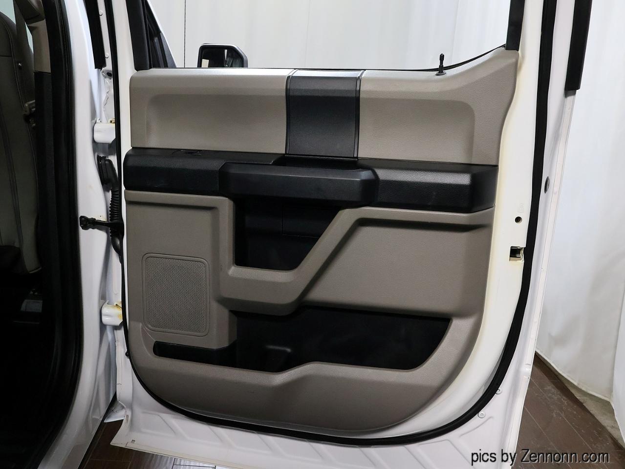 Ford F-150 4WD SuperCrew 150" XL 2020