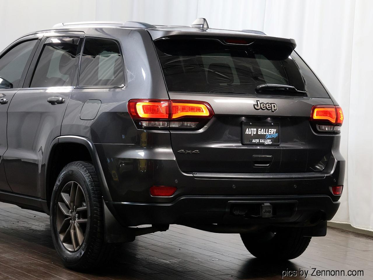 Jeep Grand Cherokee 4WD 4dr 75th Anniversary 2016