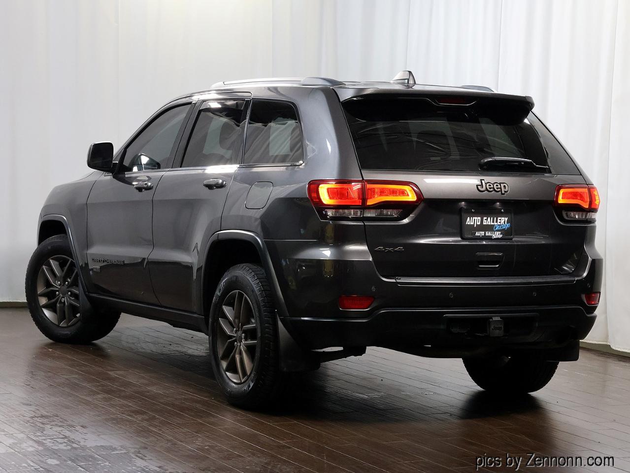 Jeep Grand Cherokee 4WD 4dr 75th Anniversary 2016