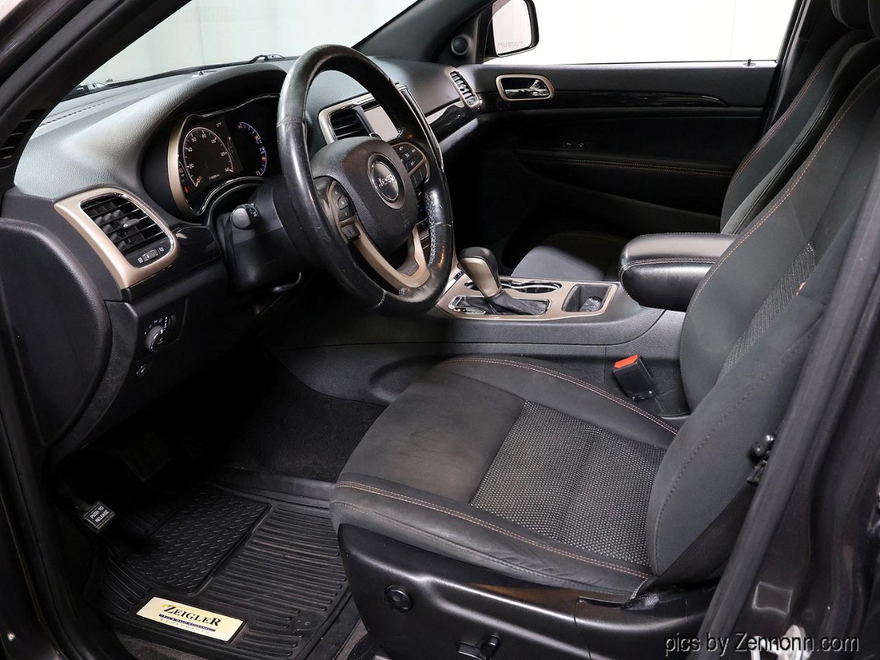 Jeep Grand Cherokee 4WD 4dr 75th Anniversary 2016