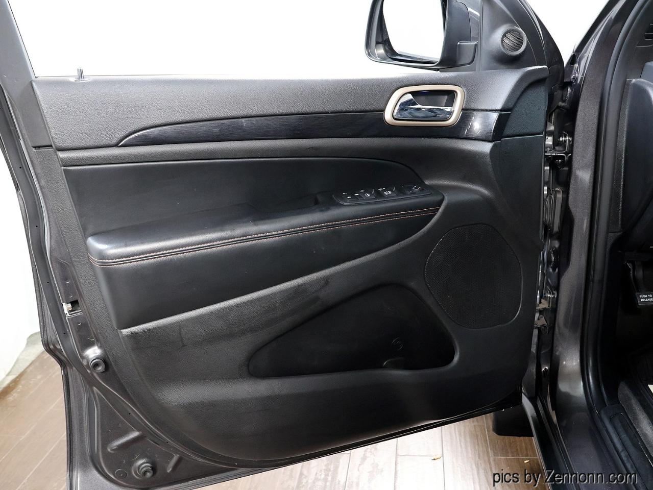 Jeep Grand Cherokee 4WD 4dr 75th Anniversary 2016