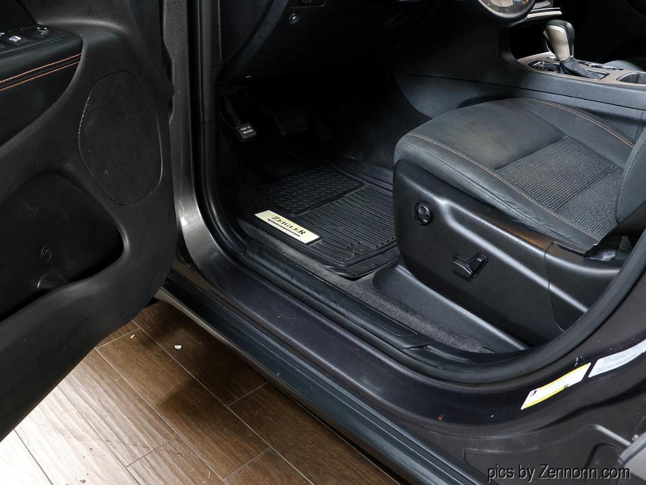 Jeep Grand Cherokee 4WD 4dr 75th Anniversary 2016