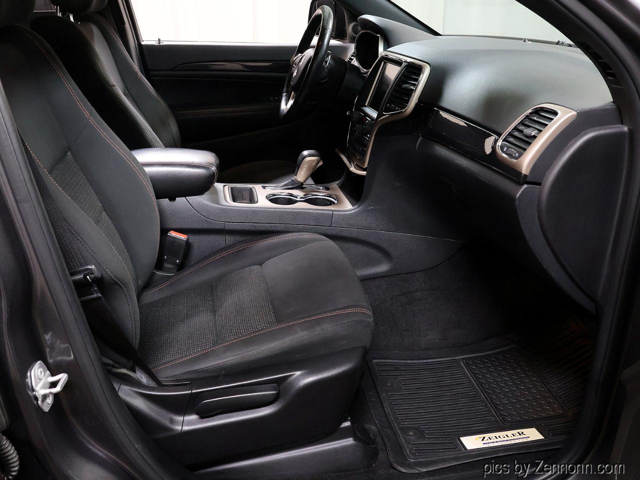 Jeep Grand Cherokee 4WD 4dr 75th Anniversary 2016