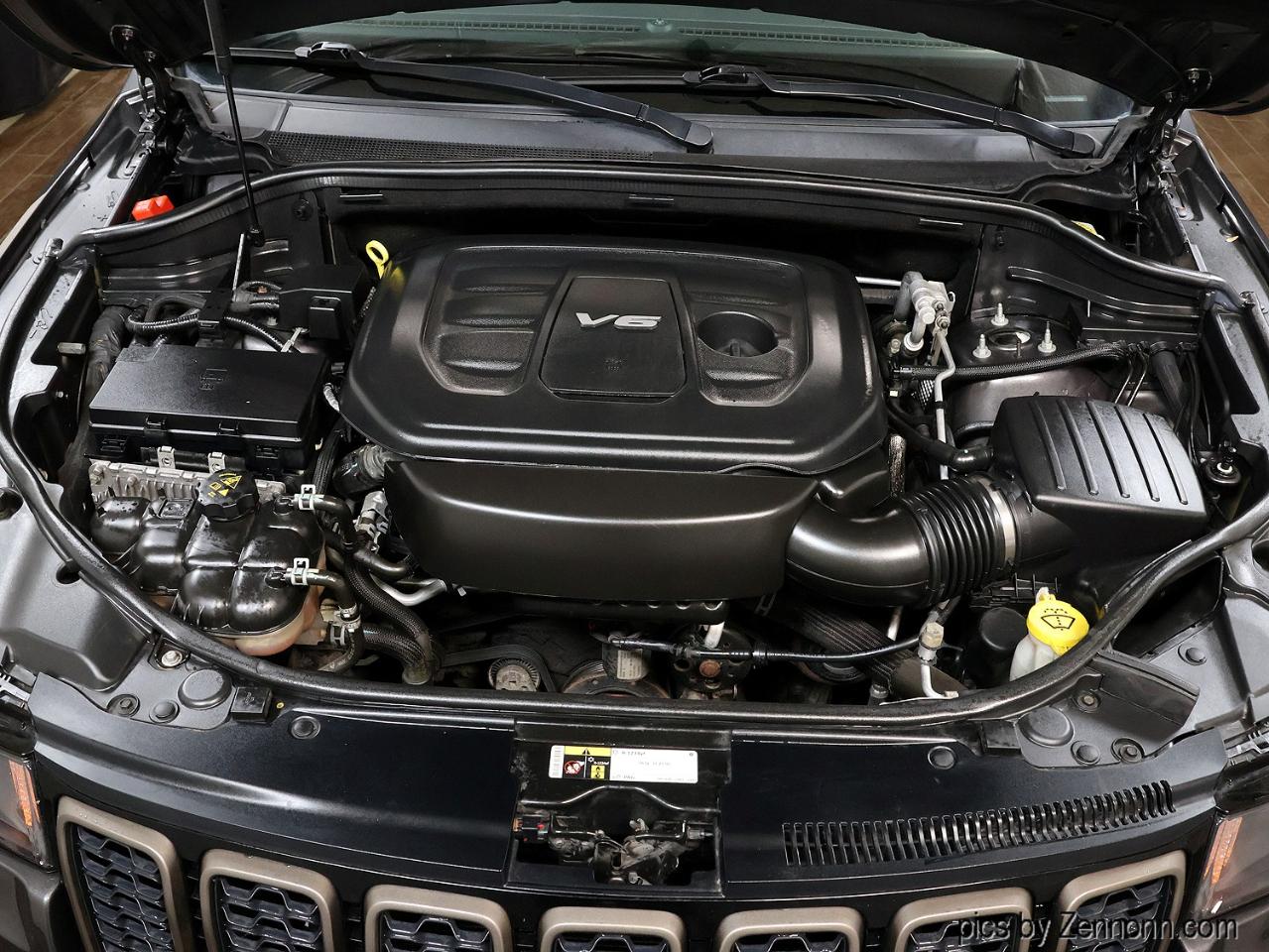 Jeep Grand Cherokee 4WD 4dr 75th Anniversary 2016