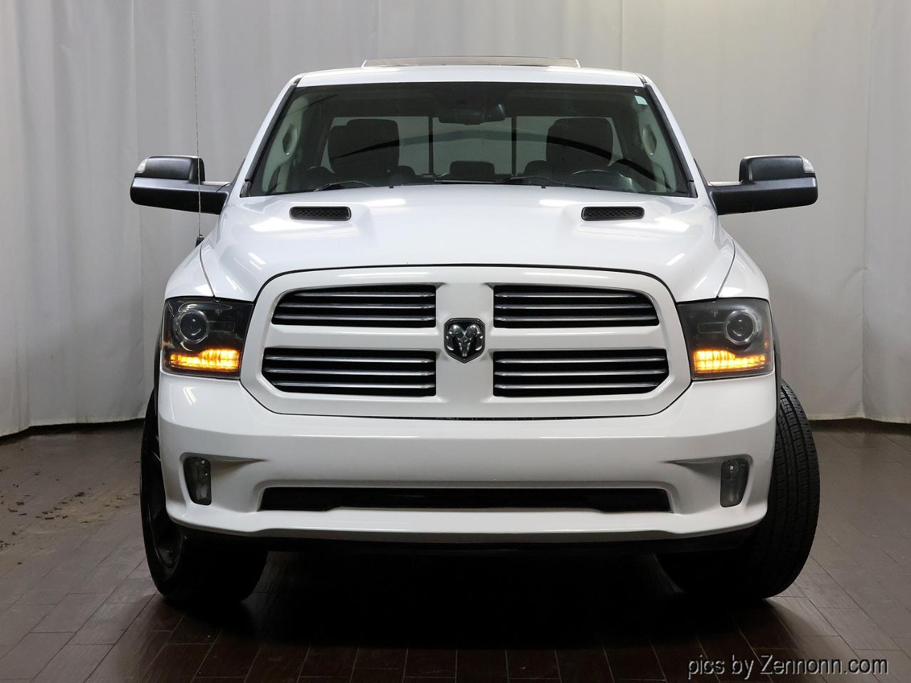 RAM 1500 4WD Crew Cab 140.5" Sport 2014