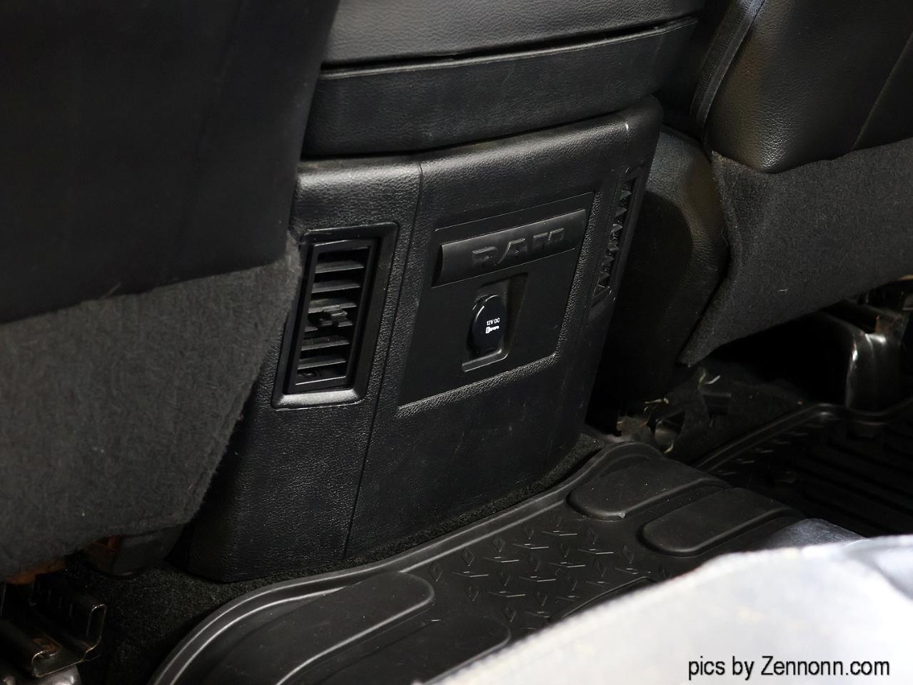 RAM 1500 4WD Crew Cab 140.5" Sport 2014