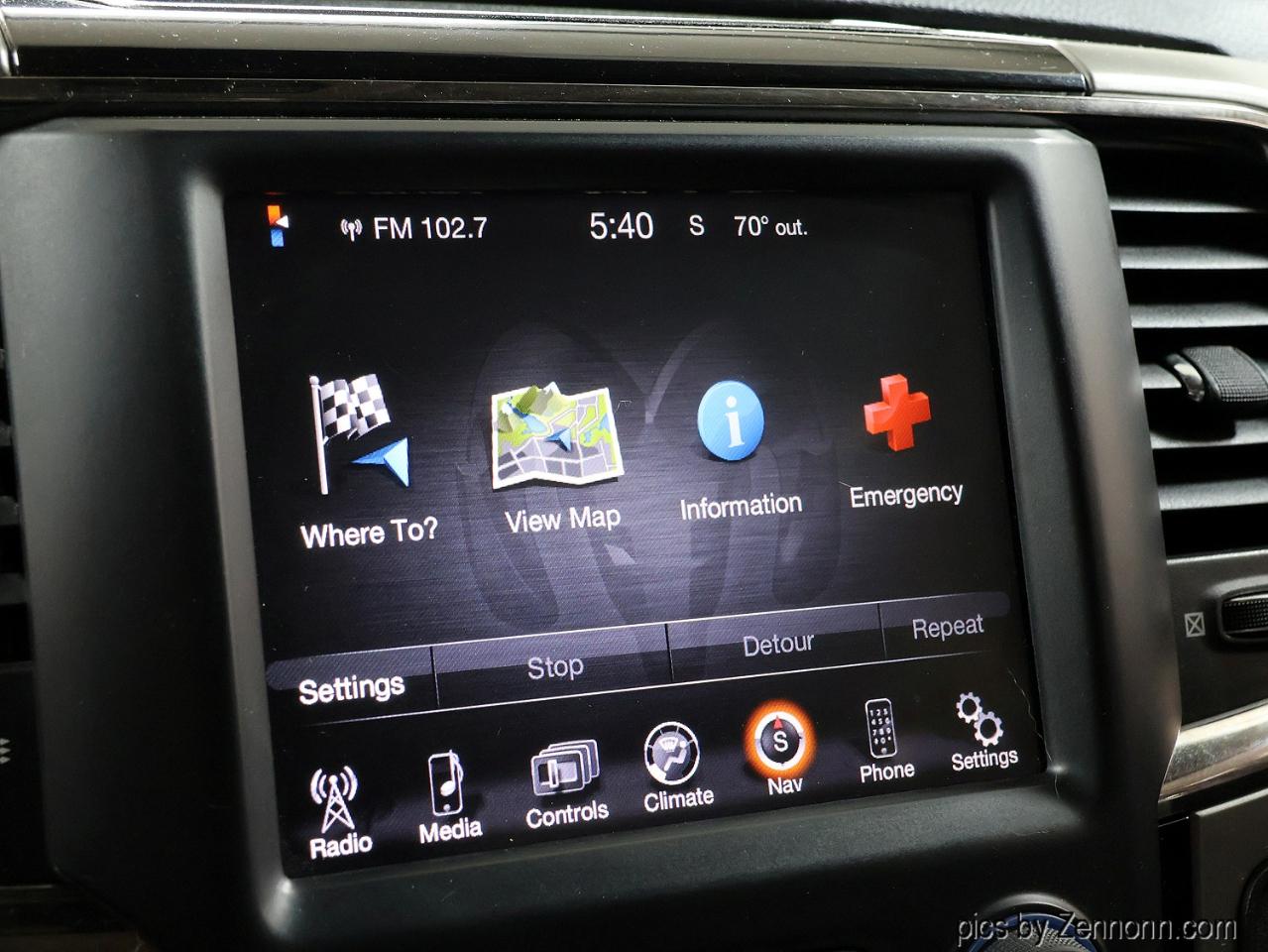 RAM 1500 4WD Crew Cab 140.5" Sport 2014