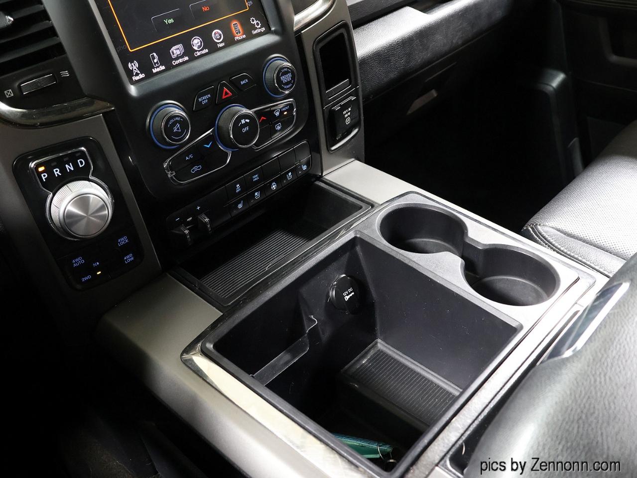 RAM 1500 4WD Crew Cab 140.5" Sport 2014