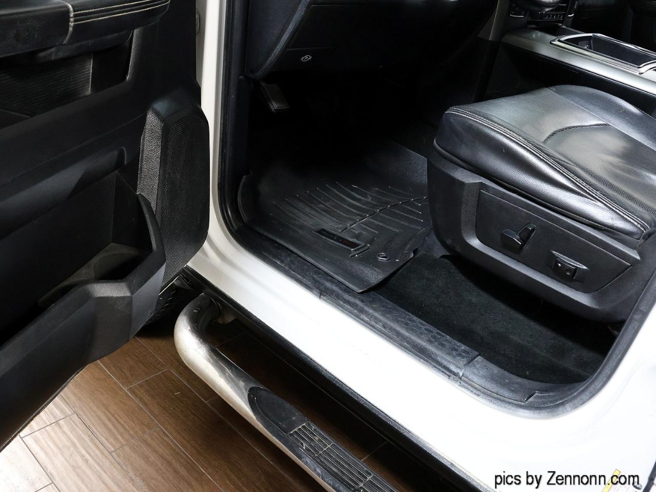 RAM 1500 4WD Crew Cab 140.5" Sport 2014