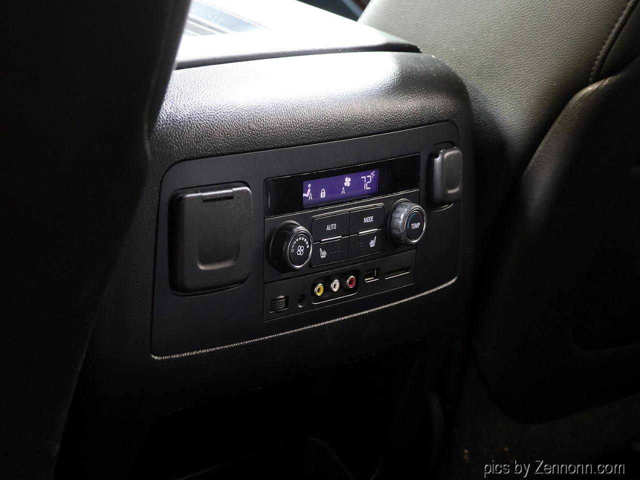 GMC Yukon 4WD 4dr SLT 2015