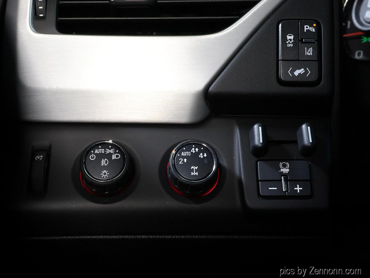 GMC Yukon 4WD 4dr SLT 2015