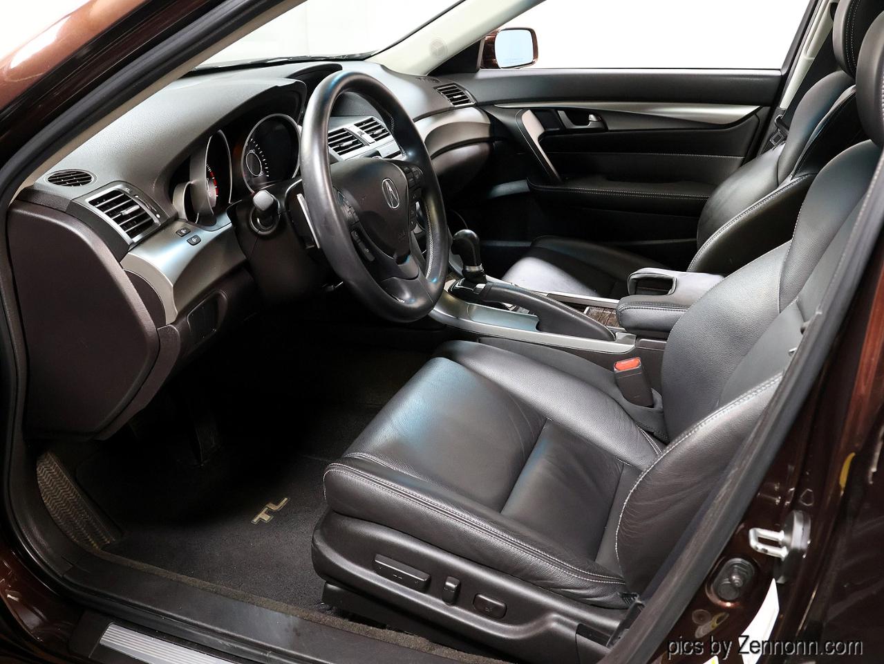 Acura TL 4dr Sdn SH-AWD 2009