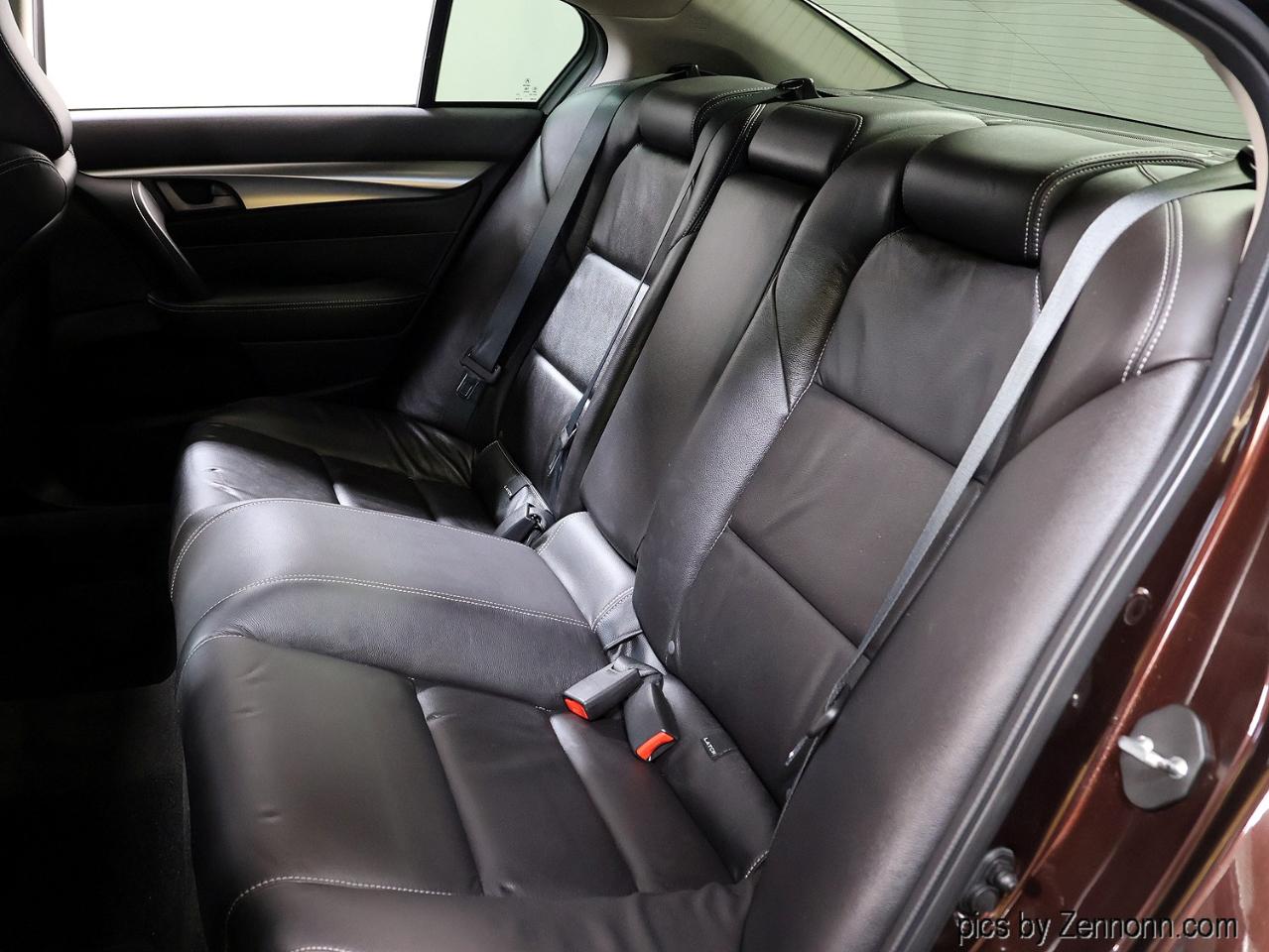 Acura TL 4dr Sdn SH-AWD 2009