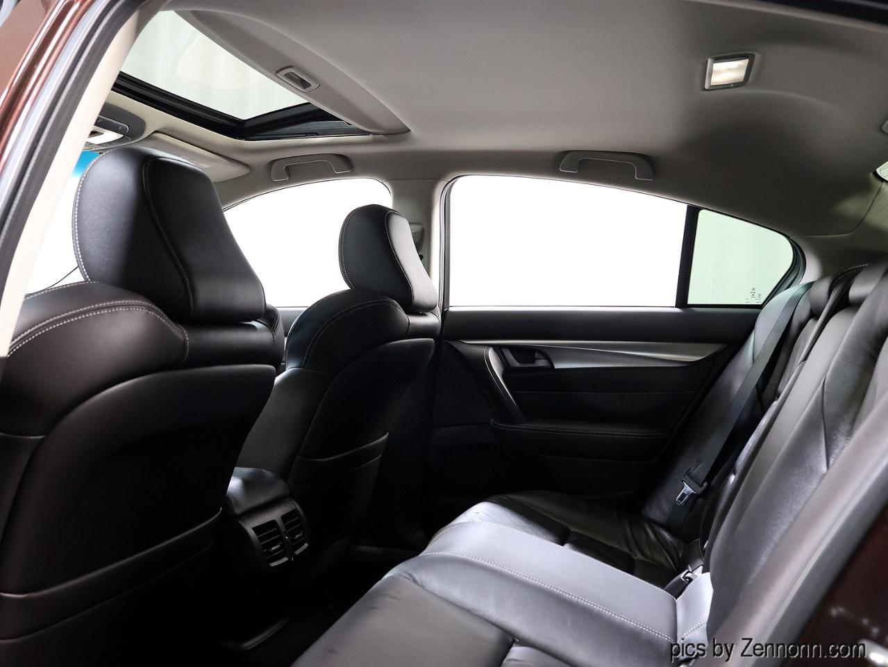 Acura TL 4dr Sdn SH-AWD 2009