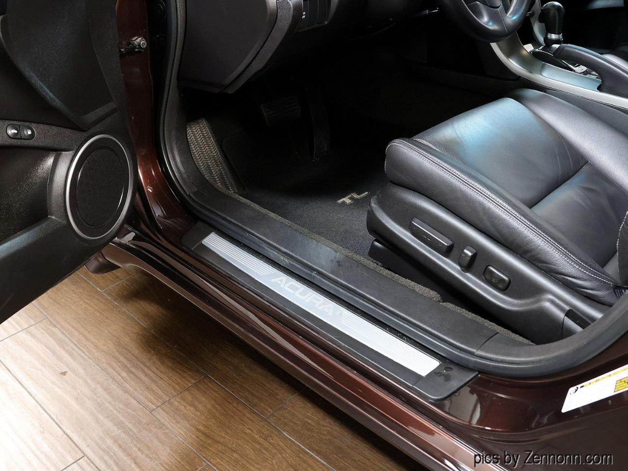 Acura TL 4dr Sdn SH-AWD 2009