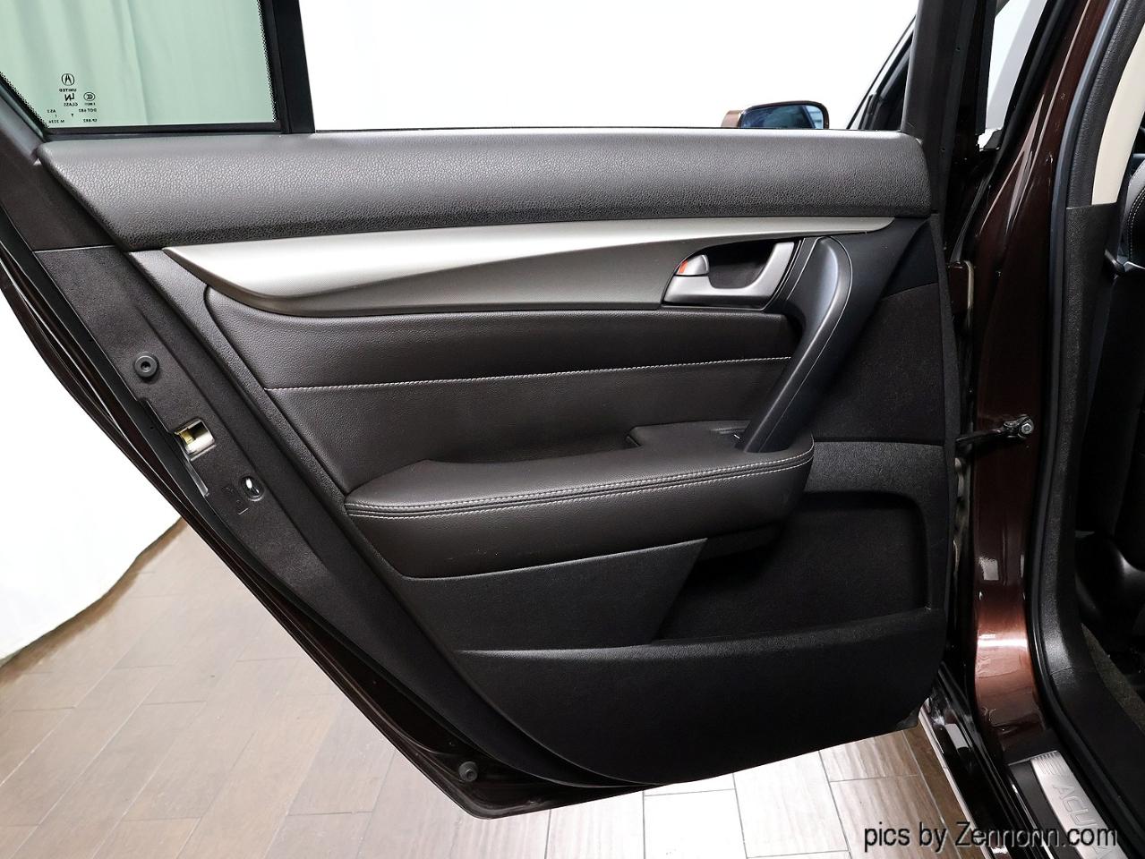 Acura TL 4dr Sdn SH-AWD 2009