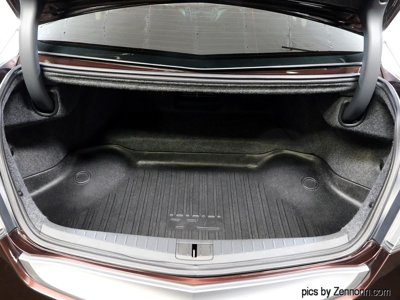 Acura TL 4dr Sdn SH-AWD 2009