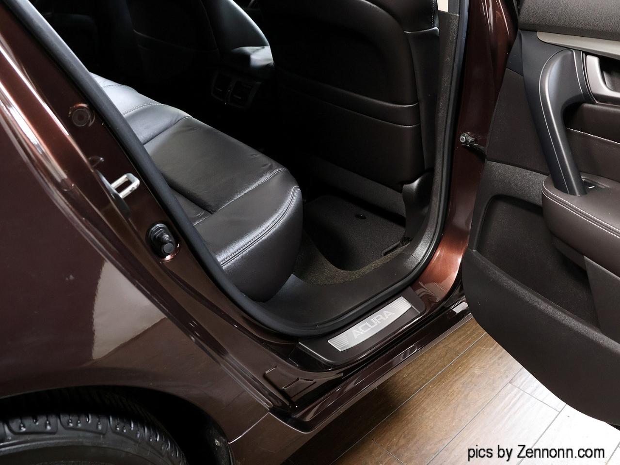 Acura TL 4dr Sdn SH-AWD 2009