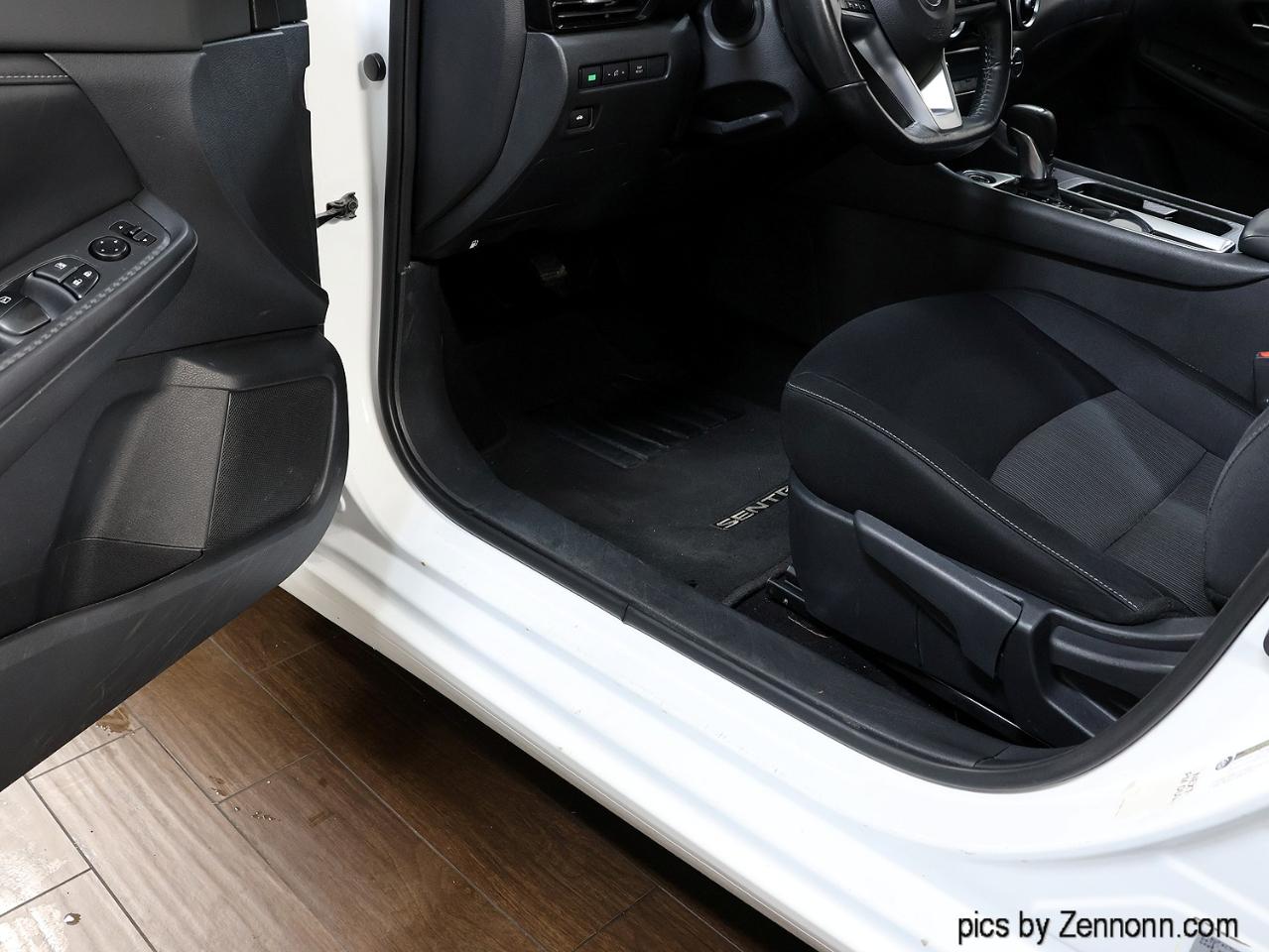 Nissan Sentra SV CVT 2021