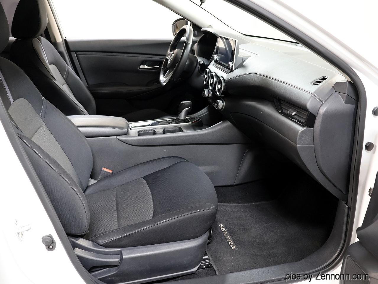 Nissan Sentra SV CVT 2021