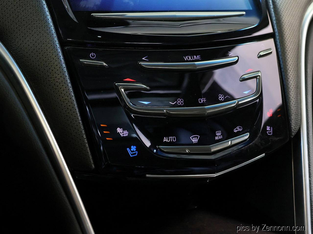 Cadillac XTS 4dr Sdn Premium AWD 2015