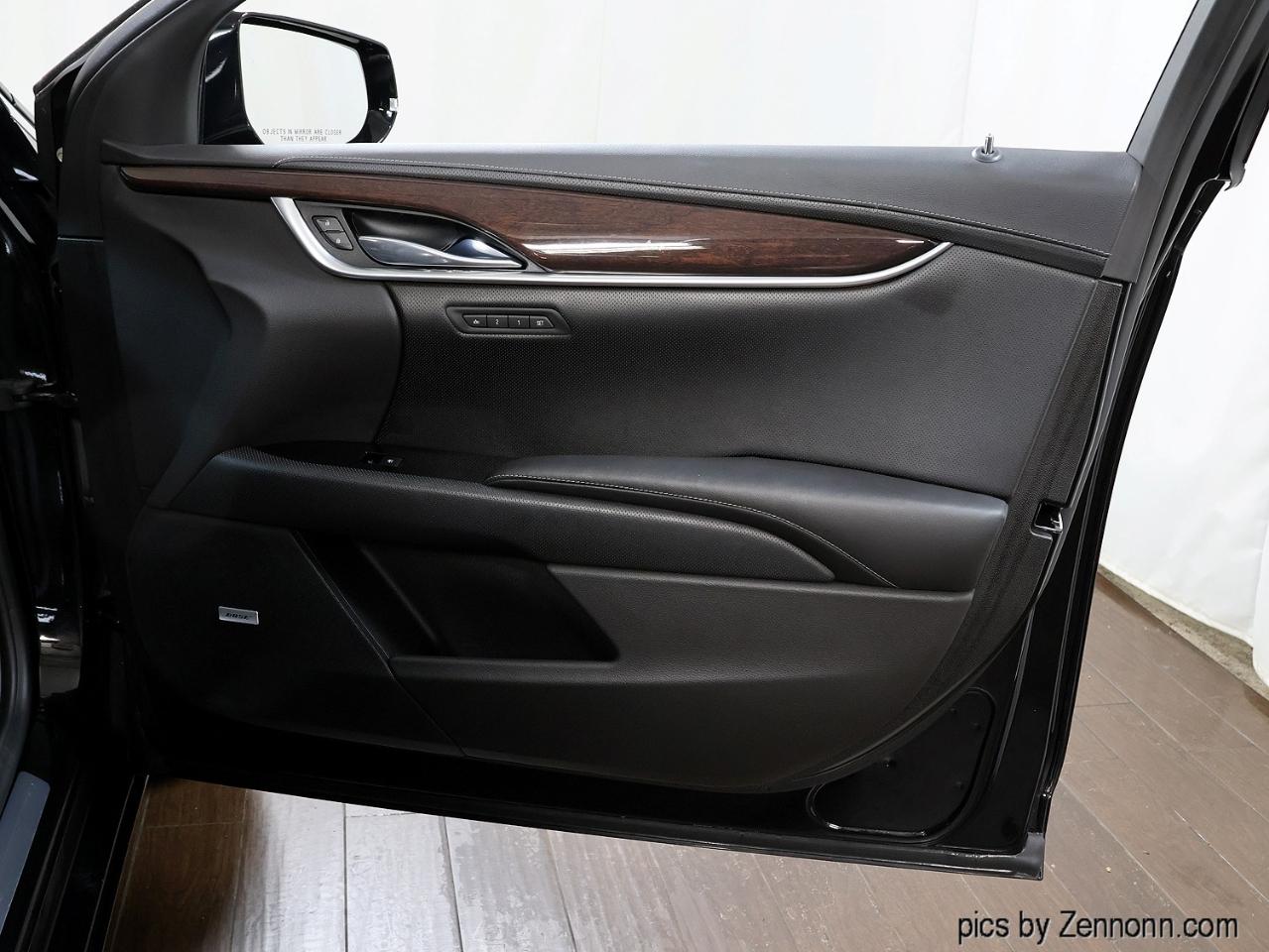 Cadillac XTS 4dr Sdn Premium AWD 2015