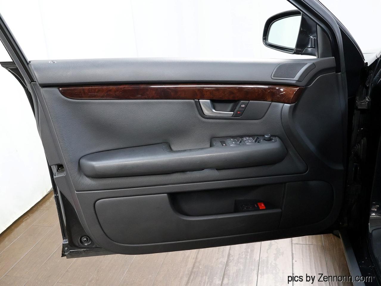 Audi A4 4dr Sdn 3.0L quattro AWD Man 2002