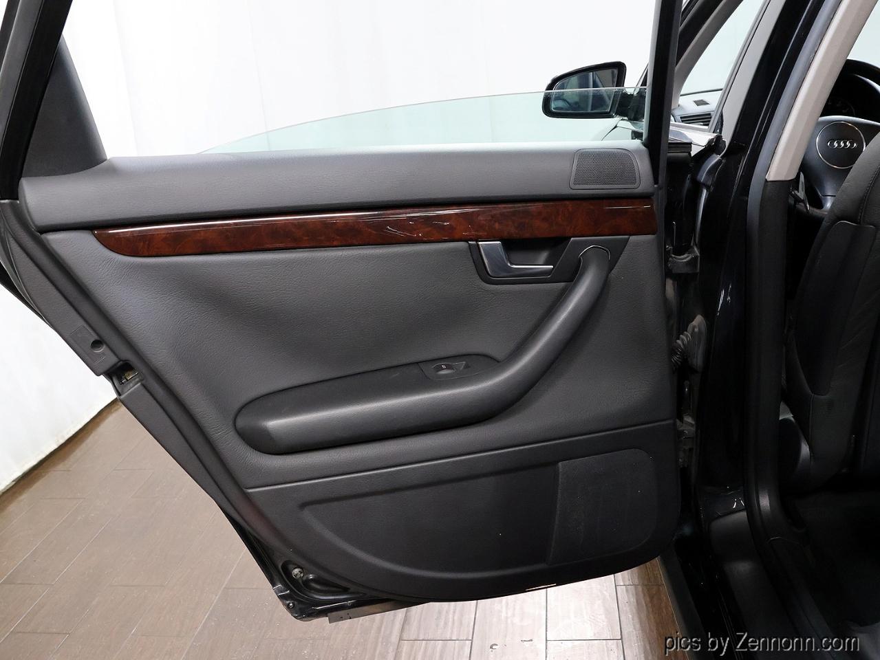 Audi A4 4dr Sdn 3.0L quattro AWD Man 2002