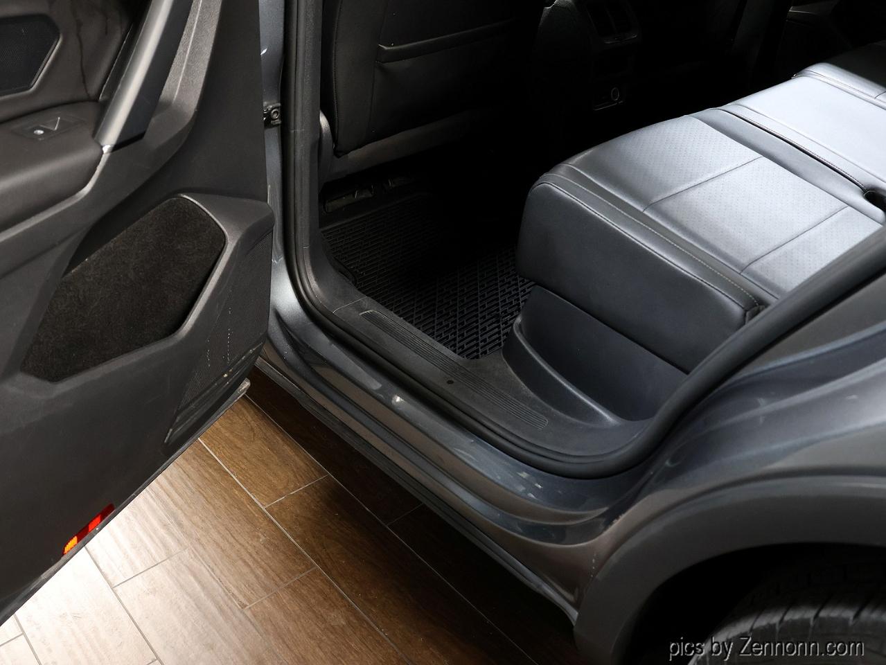 Volkswagen Tiguan 2.0T SEL R-Line Black 4MOTION 2019