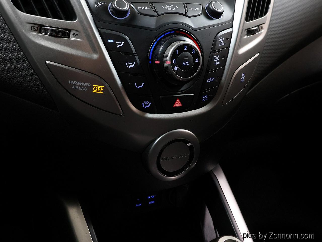 Hyundai Veloster 3dr Cpe Auto 2016