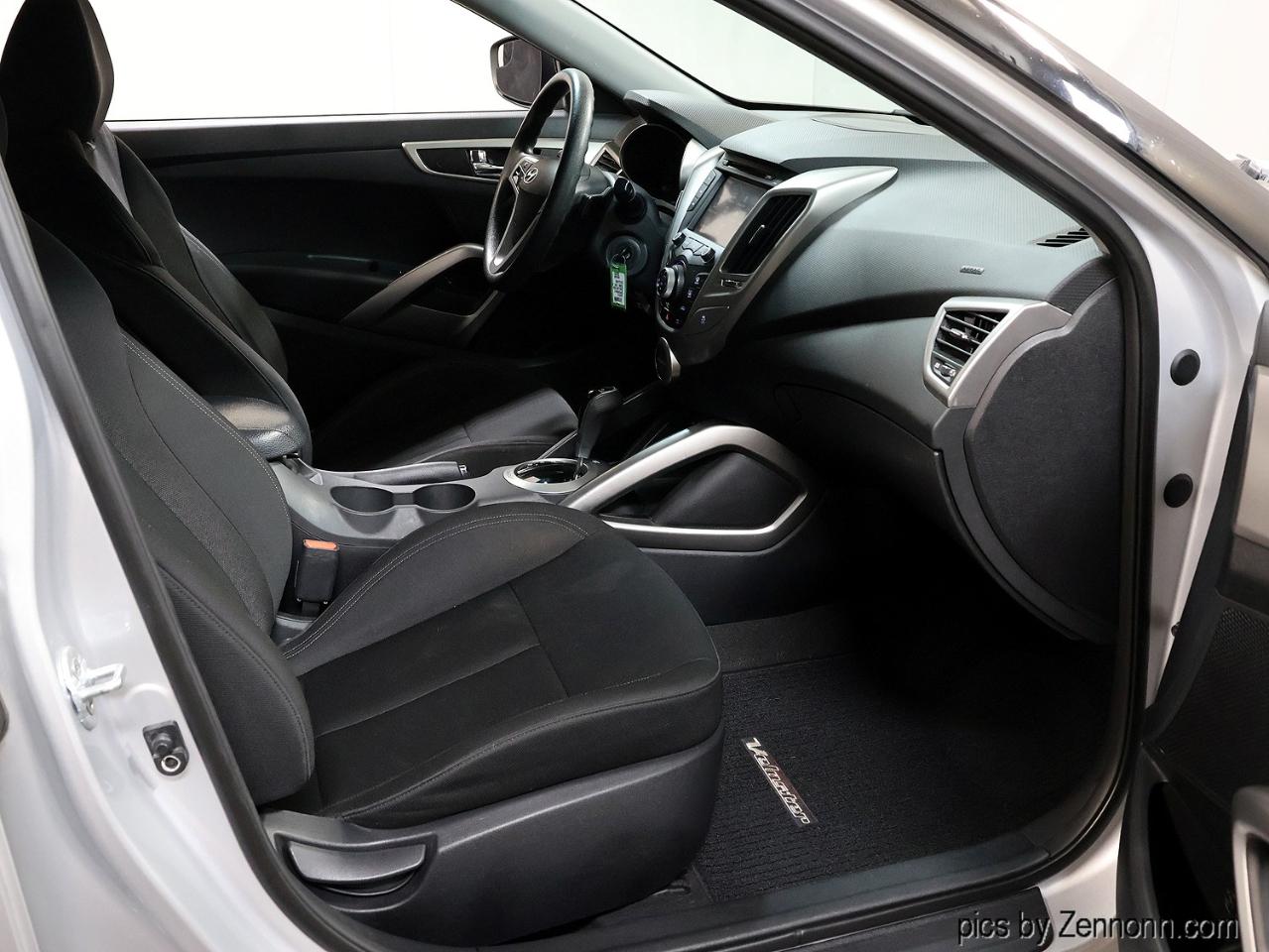 Hyundai Veloster 3dr Cpe Auto 2016