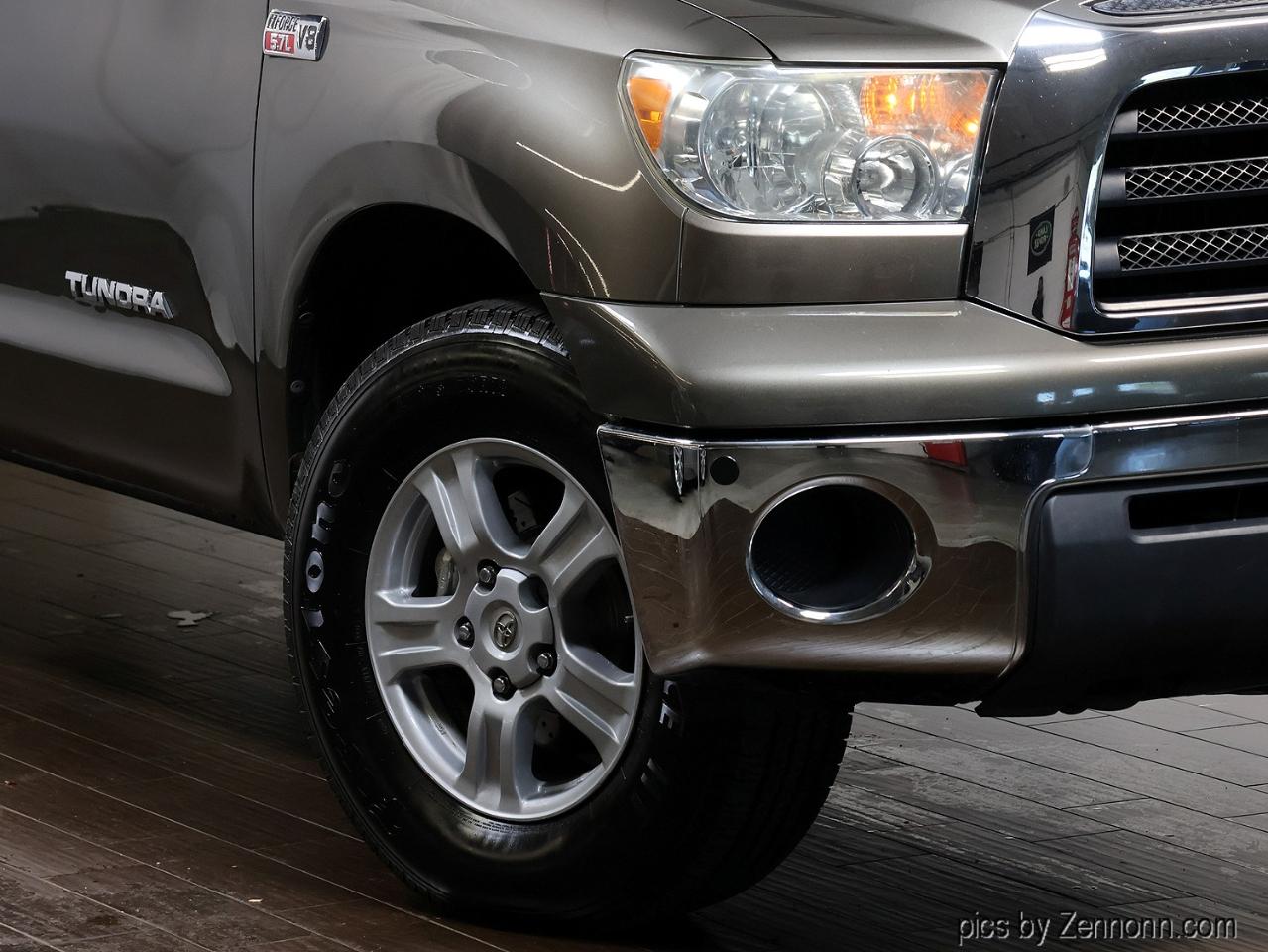 Toyota Tundra 4WD CrewMax 145.7" 5.7L SR5 (Natl) 2007