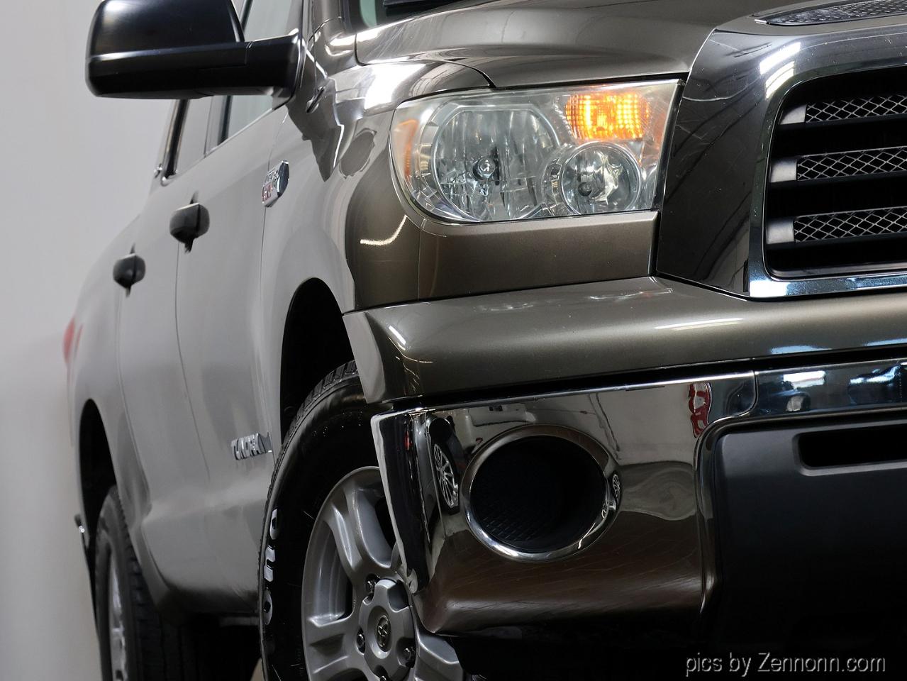 Toyota Tundra 4WD CrewMax 145.7" 5.7L SR5 (Natl) 2007