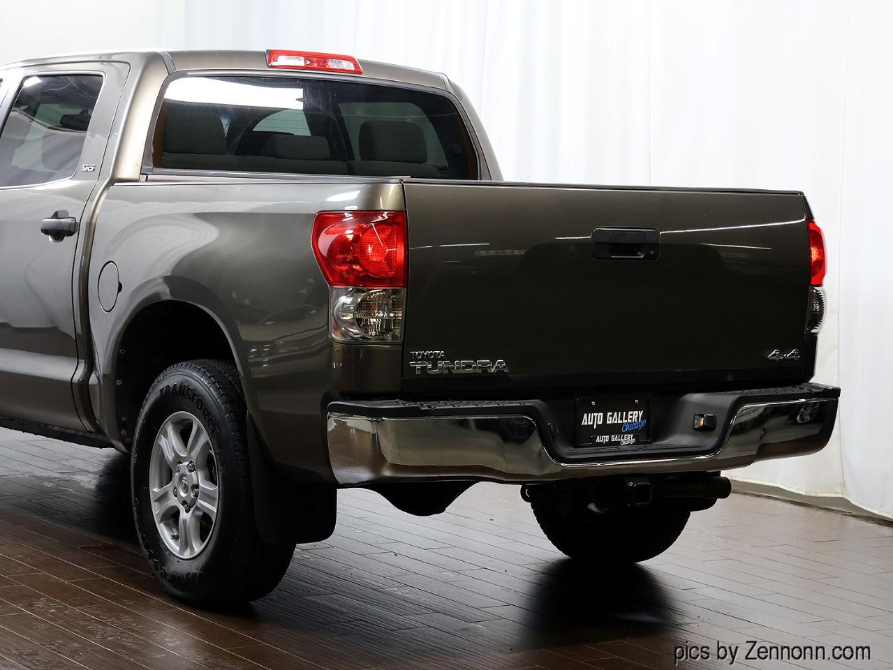 Toyota Tundra 4WD CrewMax 145.7" 5.7L SR5 (Natl) 2007