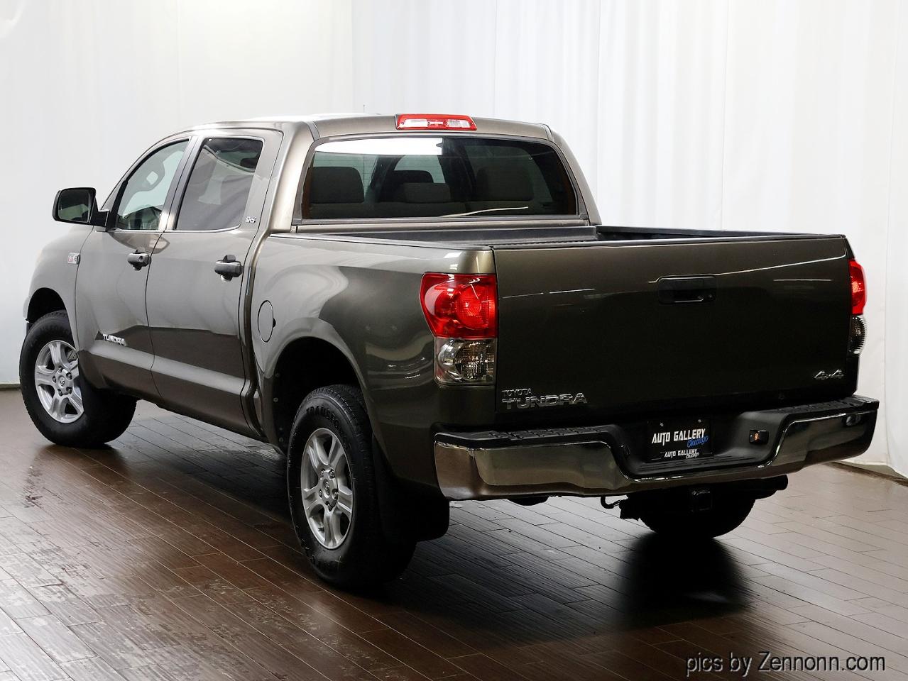 Toyota Tundra 4WD CrewMax 145.7" 5.7L SR5 (Natl) 2007