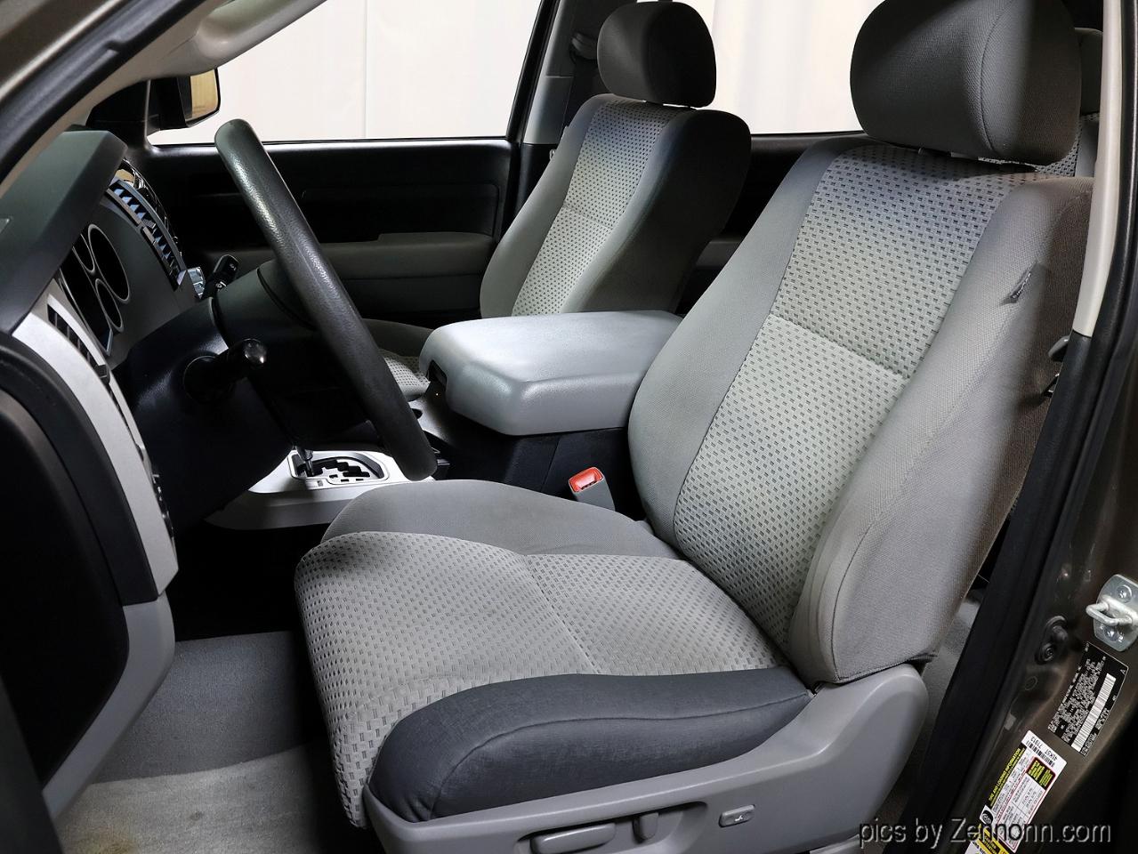 Toyota Tundra 4WD CrewMax 145.7" 5.7L SR5 (Natl) 2007