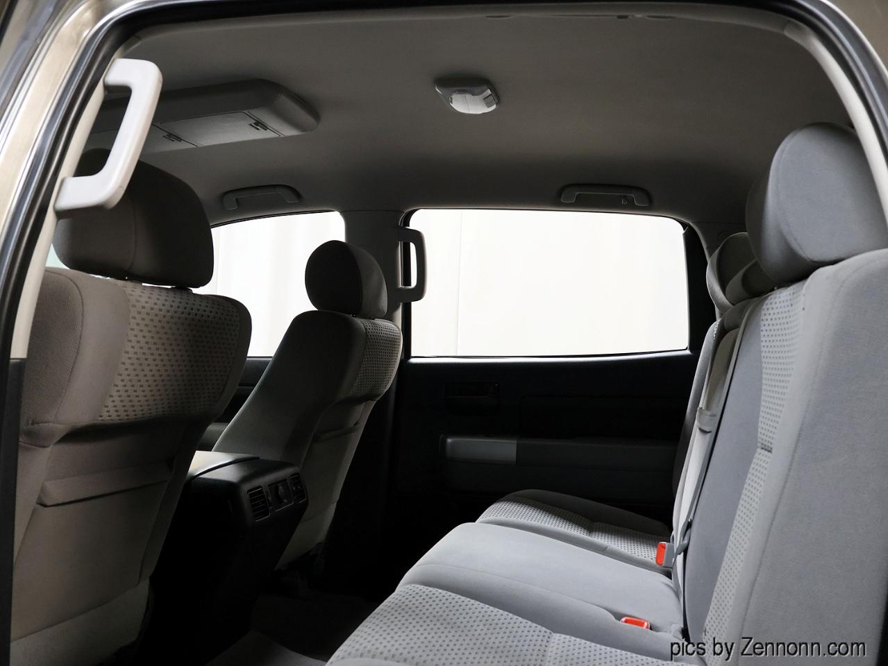 Toyota Tundra 4WD CrewMax 145.7" 5.7L SR5 (Natl) 2007