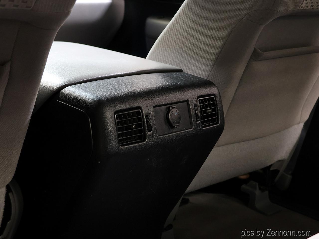 Toyota Tundra 4WD CrewMax 145.7" 5.7L SR5 (Natl) 2007