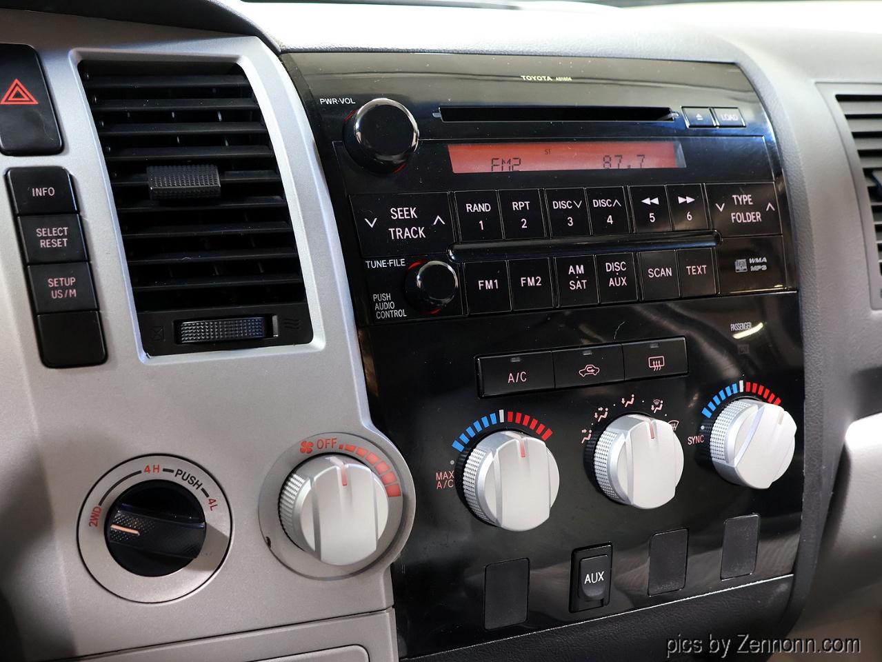 Toyota Tundra 4WD CrewMax 145.7" 5.7L SR5 (Natl) 2007