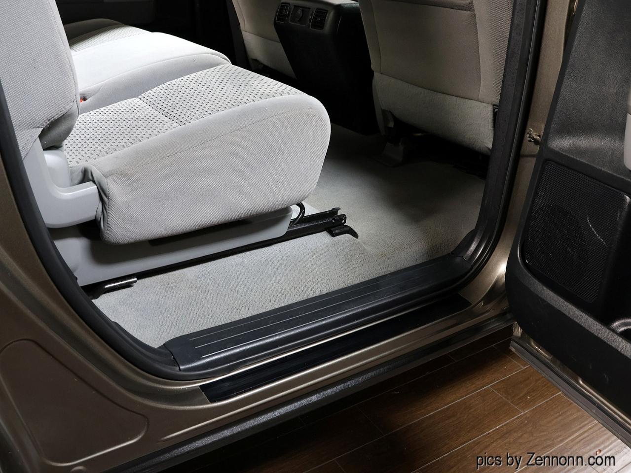 Toyota Tundra 4WD CrewMax 145.7" 5.7L SR5 (Natl) 2007