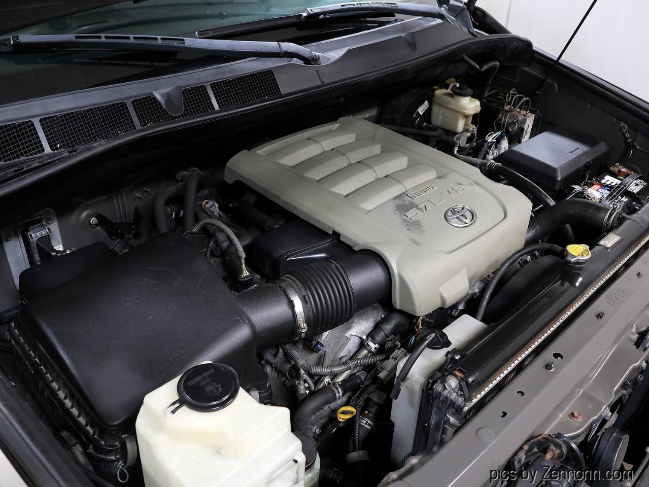 Toyota Tundra 4WD CrewMax 145.7" 5.7L SR5 (Natl) 2007