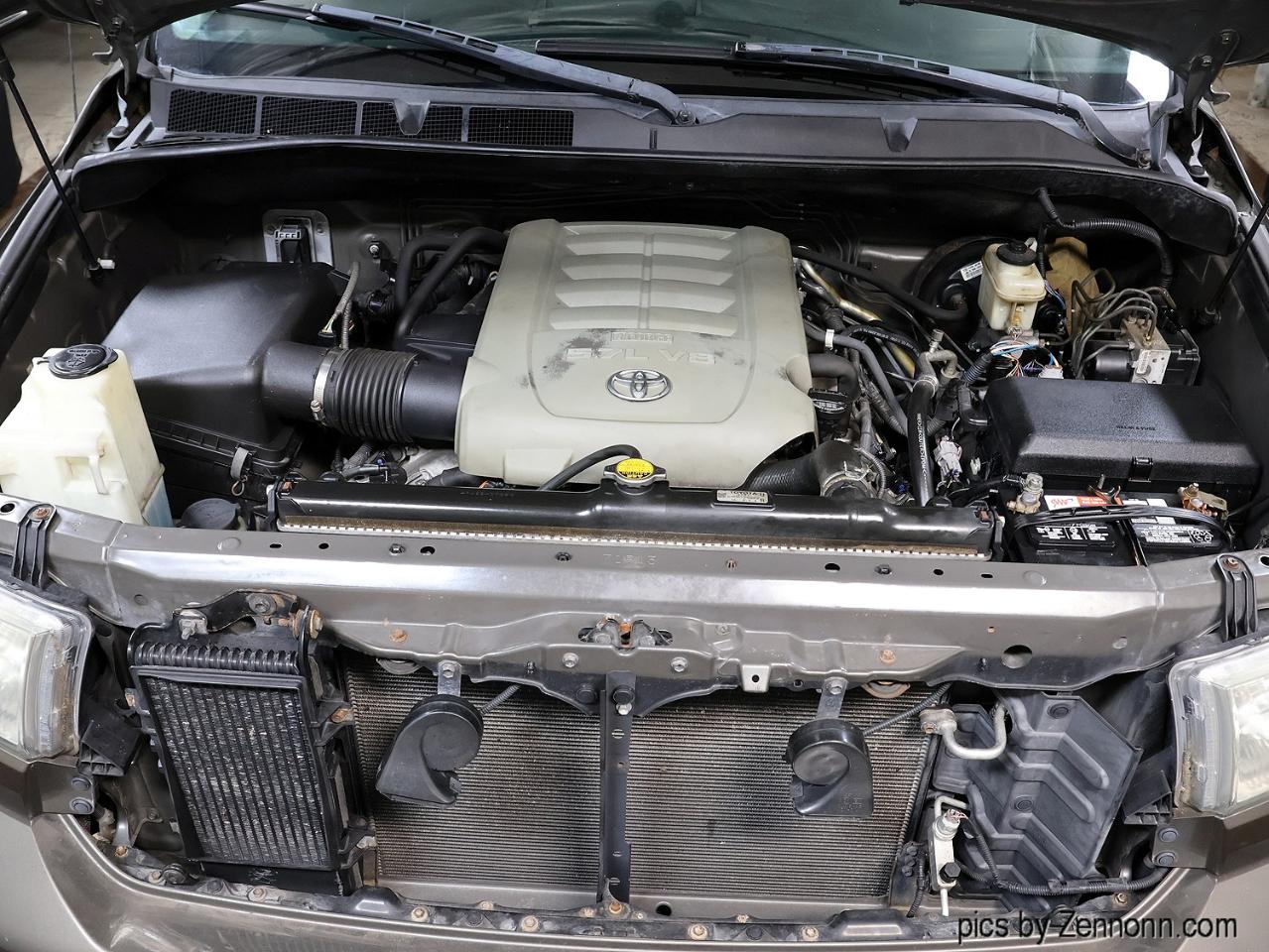 Toyota Tundra 4WD CrewMax 145.7" 5.7L SR5 (Natl) 2007