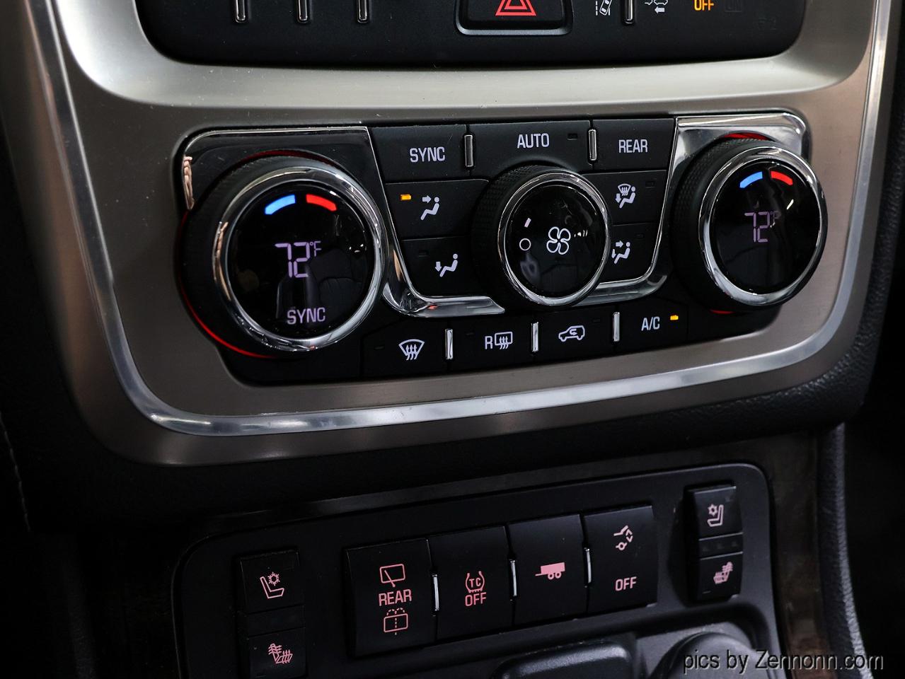 GMC Acadia FWD 4dr Denali 2015