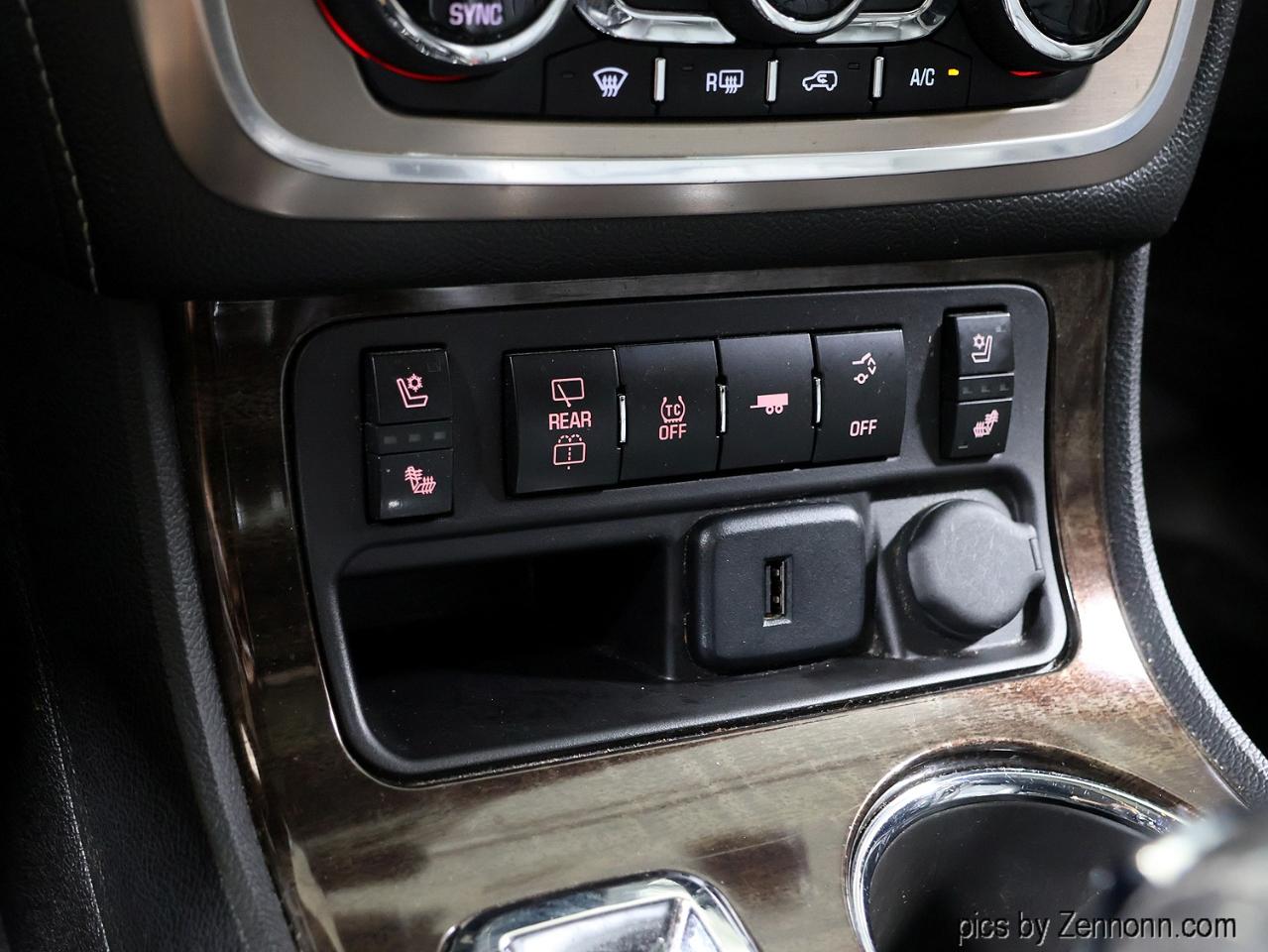 GMC Acadia FWD 4dr Denali 2015