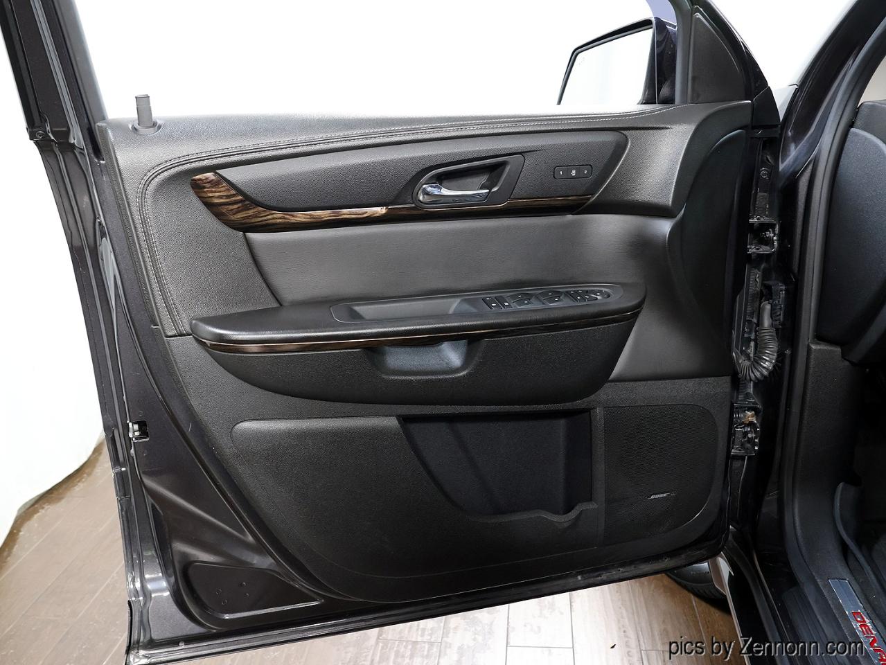 GMC Acadia FWD 4dr Denali 2015