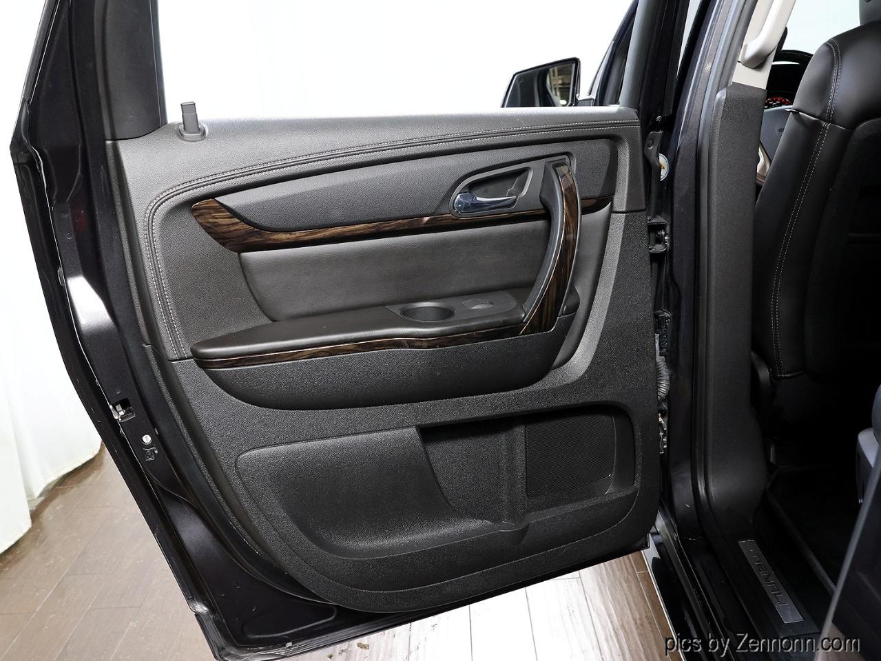 GMC Acadia FWD 4dr Denali 2015