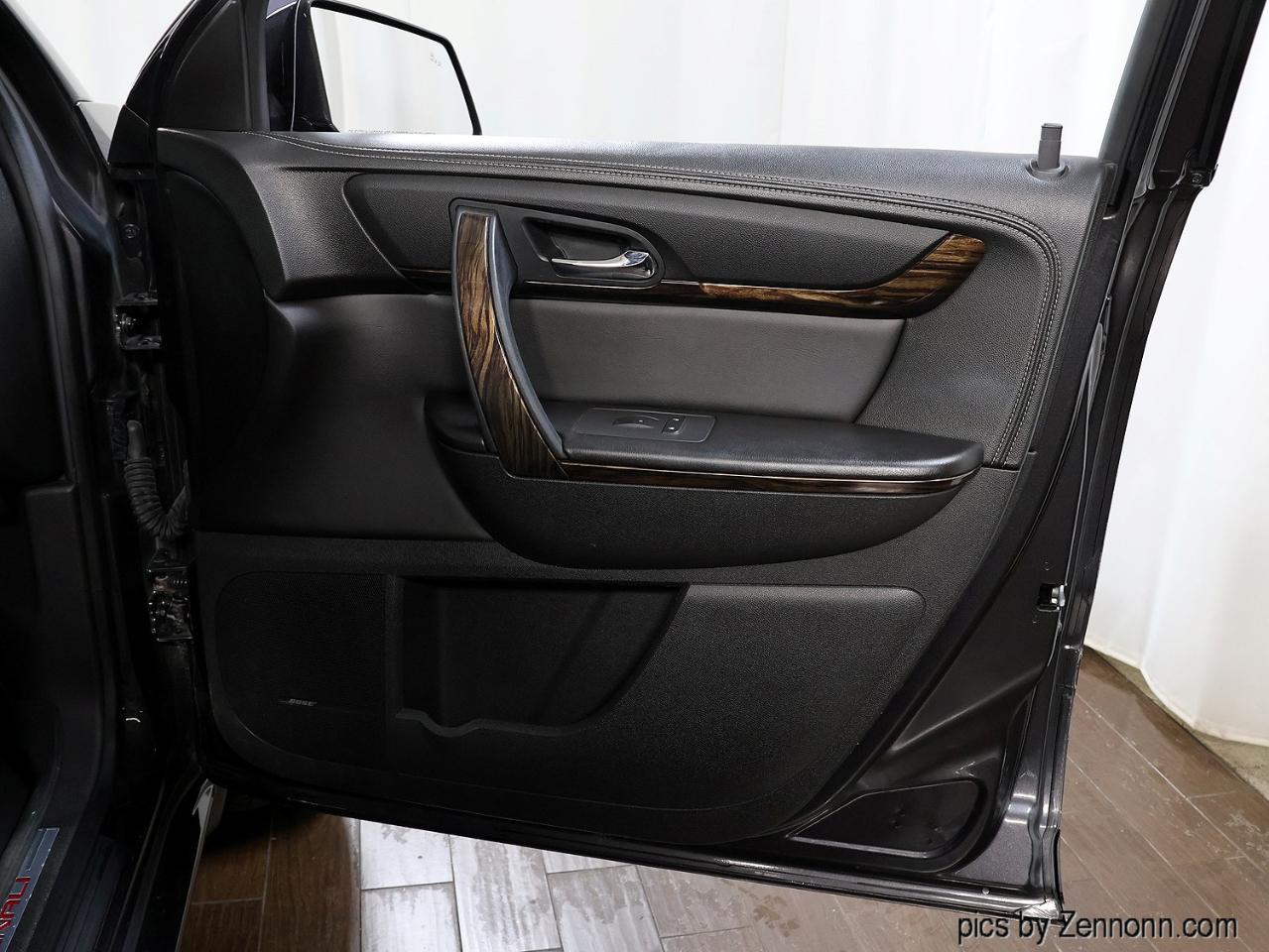 GMC Acadia FWD 4dr Denali 2015