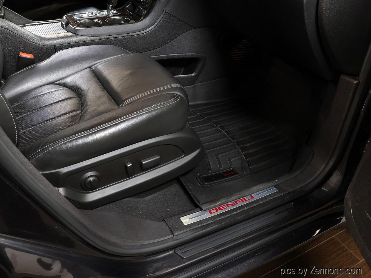 GMC Acadia FWD 4dr Denali 2015